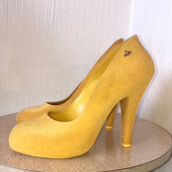Vivienne Westwood Shoes - Yellow Vivienne Westwood velvet high heels